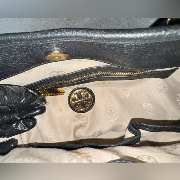 🚨🚨SOLD🚨🚨Tory Burch Hobo Amanda bag - Picture 7 of 12